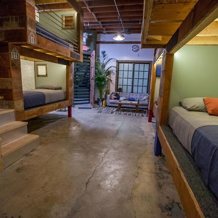 Podshare East Hollywood Hostel Los Angeles Bagian luar foto