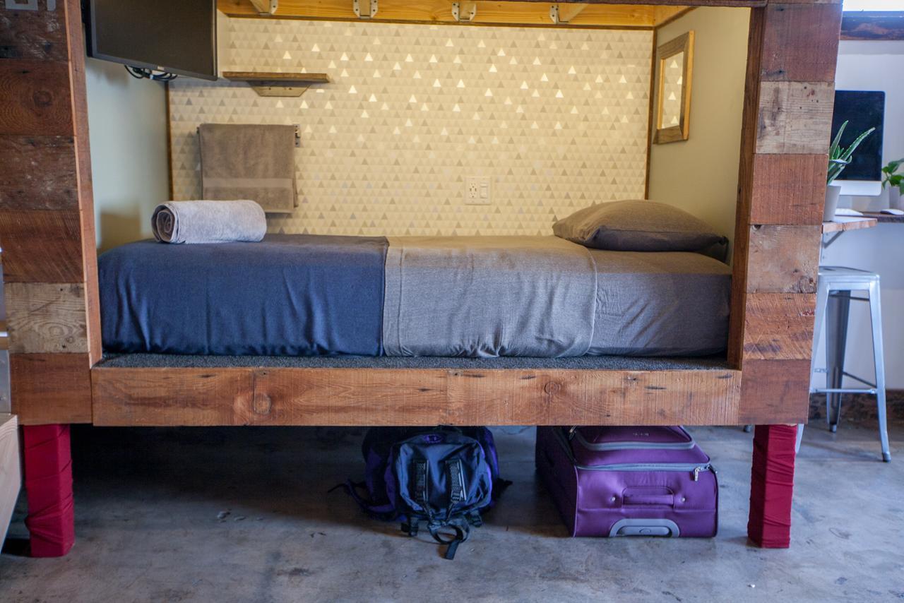 Podshare East Hollywood Hostel Los Angeles Bagian luar foto